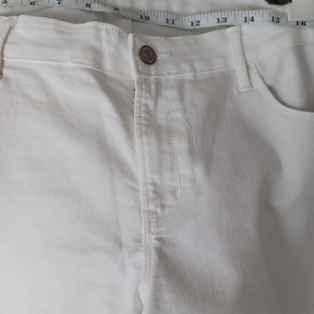 Old Navy white skinny jeans, size 16